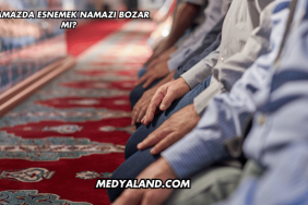 Namazda Esnemek Namazı Bozar mı?